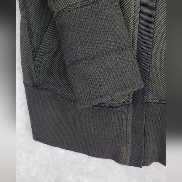 Lululemon women’s athletic Define jacket style Hoodie/thumb holes full zip Sz4 - Picture 5 of 14